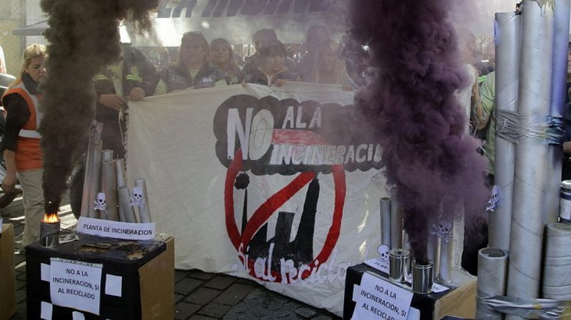 Residuos peligrosos: ambientalistas alertan que “vamos a pagar por recibir contaminación”