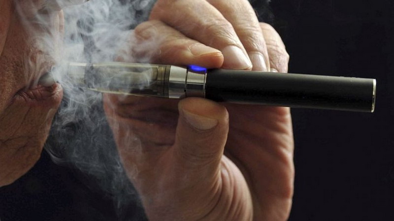 Ya son cinco los muertos y crece la alarma en EEUU por los cigarrillos electrónicos