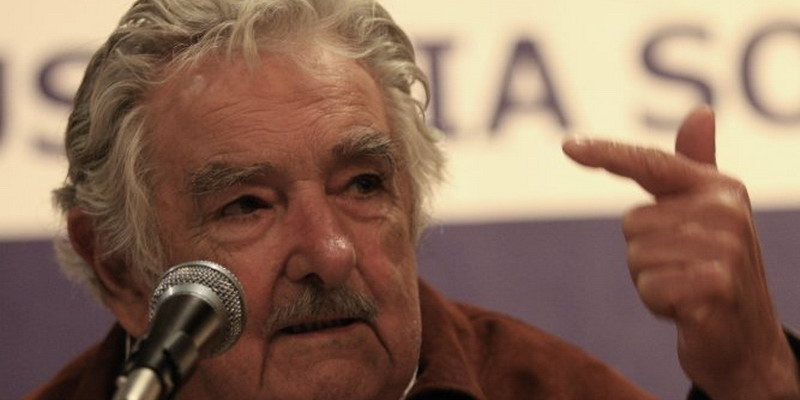 Mujica: “Para gobernar Argentina se necesita al mago Mandrake”