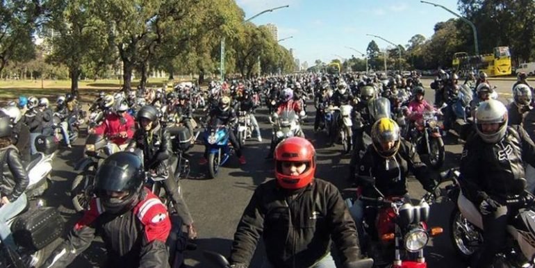 2.500 motociclistas repartieron juguetes en distintos hospitales pediátricos