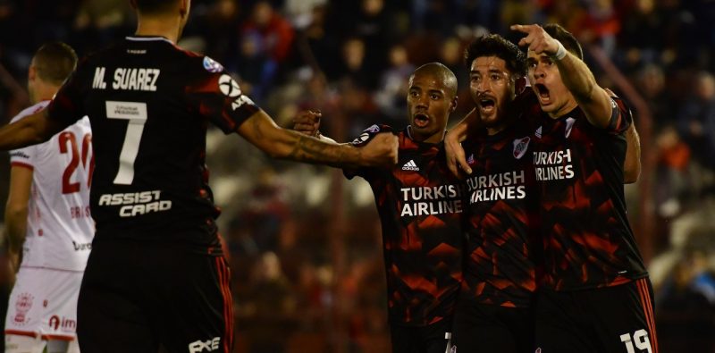 River le dio una paliza al Globo en la Quema
