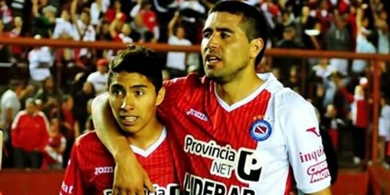 Desde prisión, Cabral le envió un mensaje a Riquelme
