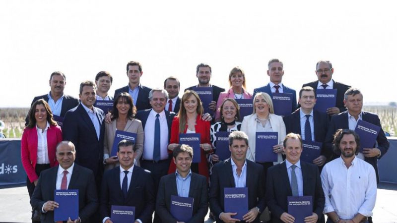Fernández en Mendoza: “Tenemos que sacar a Dios de Buenos Aires y que atienda en todo el país”