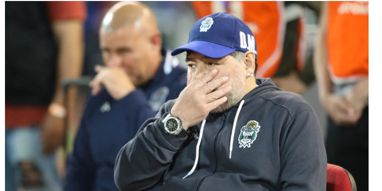 “Nació malo, es malo y va a morir malo”: la explosión de Diego Maradona por el arbitraje de Mastrángelo en la derrota de Gimnasia ante Talleres