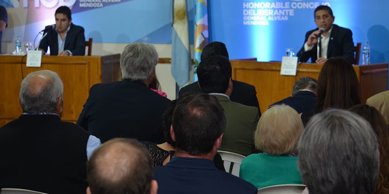 Debate: Desarrollo Humano