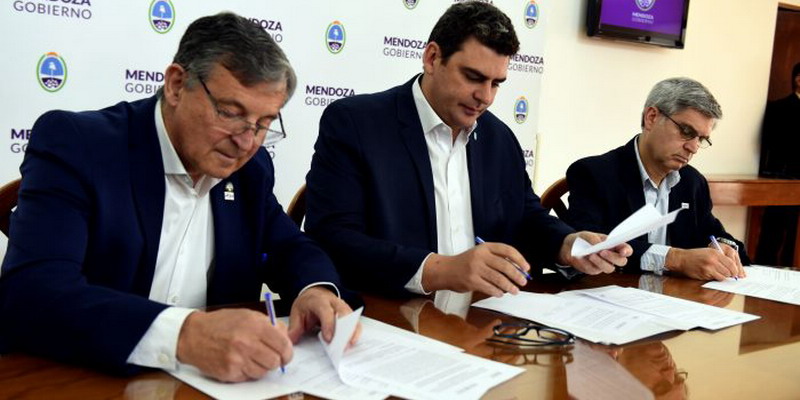 Portezuelo del Viento: Gobierno y UNCuyo firmaron el convenio para un plan de capacitación inédito en Mendoza