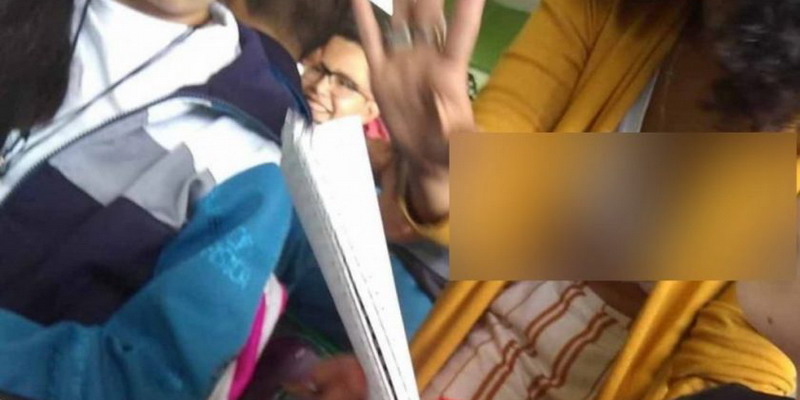 “Eso te pasa por bonita”: alumnos fotografiaron y difundieron el escote de su maestra