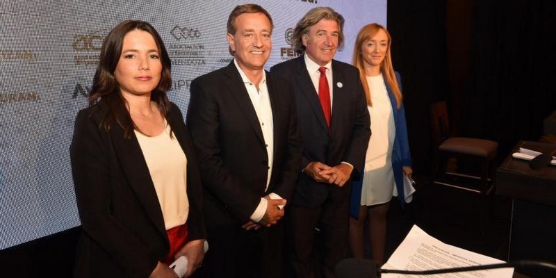 Mendoza Debate: Posturas bien diferenciadas, pero pocas discusiones