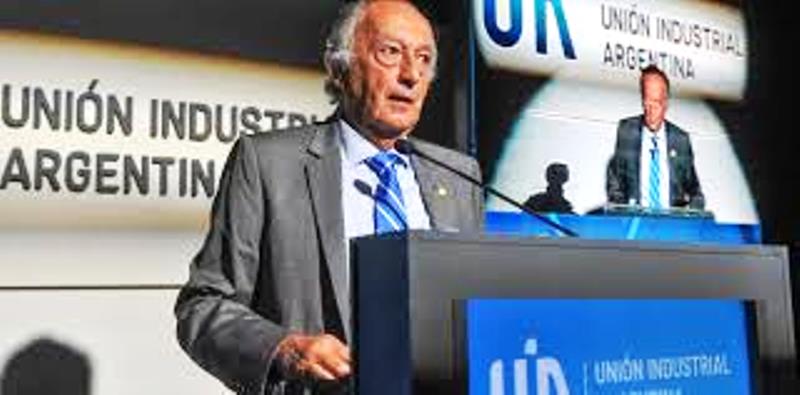 La UIA le bajó el pulgar al bono para los empleados privados: “Hoy no se puede”