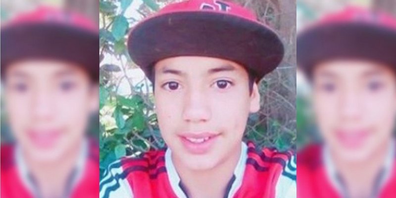Le pegaron con una baldosa a un chico de 15 años mientras jugaba al fútbol: está grave