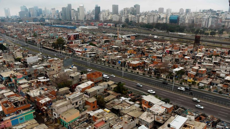 La pobreza aumentó 8,1 puntos en un año y alcanzó el 35,4% en el primer semestre de 2019