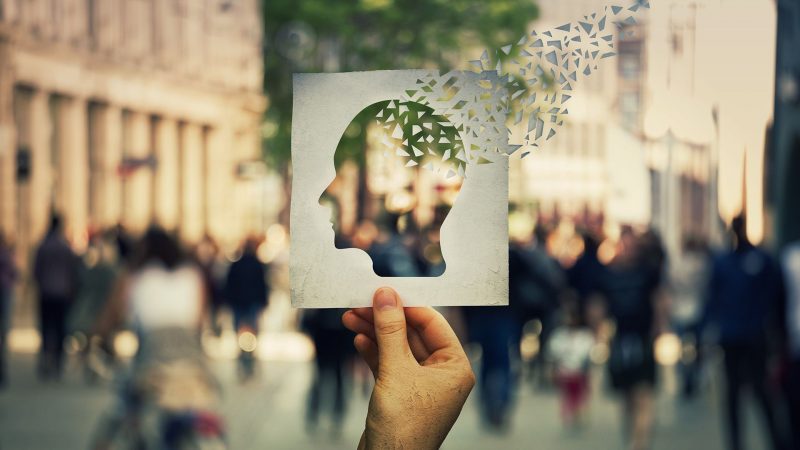 Alzheimer: síntomas para reconocer una enfermedad que padece 1 de cada 8 adultos mayores