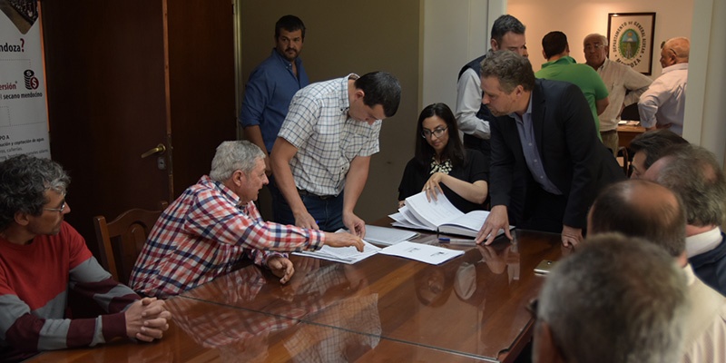 El Gobierno presentó el Programa de ANR para productores ganaderos