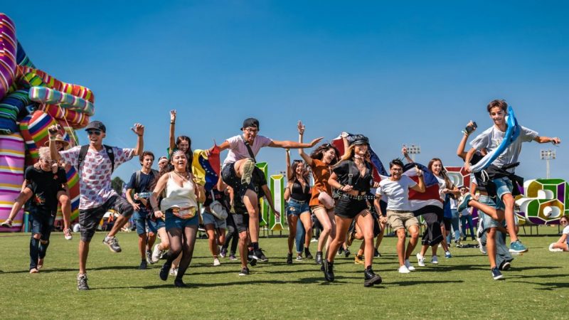 Guns N’ Roses, Travis Scott, The Strokes y Lana del Rey encabezarán la séptima edición de Lollapalooza