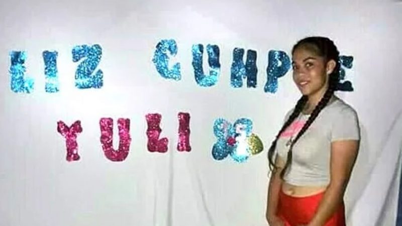 Festejaba sus quince años, se golpeó contra un ventanal de vidrio y murió
