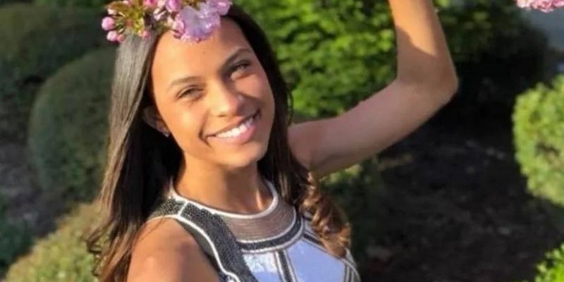Le mandó un mensaje de texto a su papá muerto y recibió una increíble respuesta