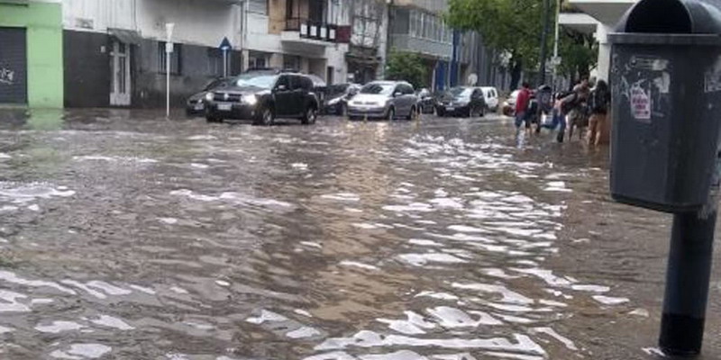 Tormenta en la Ciudad: calles inundadas, subtes con demoras y vuelos retrasados por la lluvia