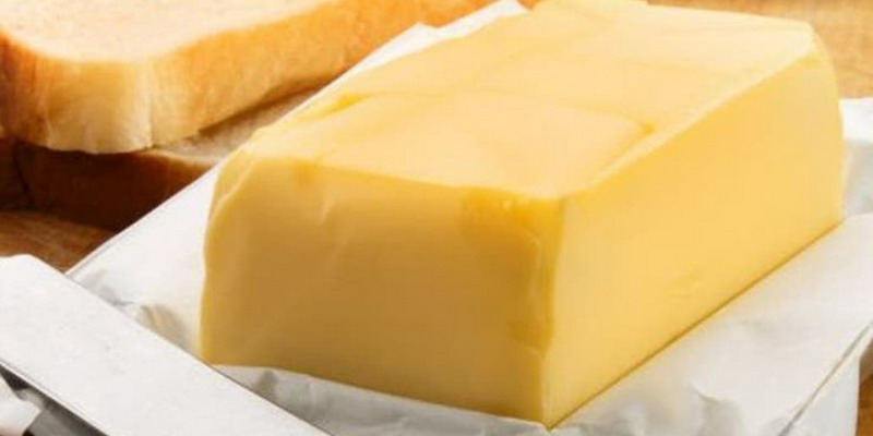 Prohíben la venta de una mezcla de harina y dos mantecas