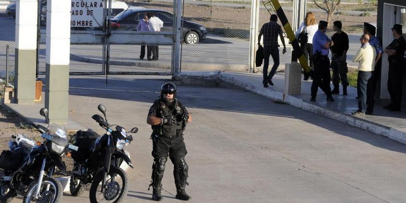 Presos tomaron de rehén a un grupo de penitenciarios en Almafuerte