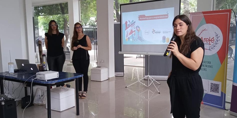 Se realizó un taller de Marketing digital