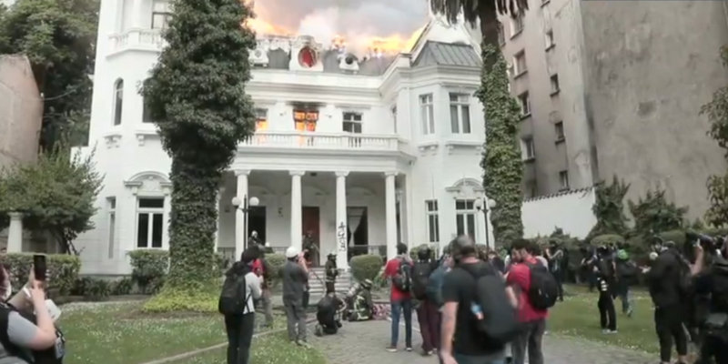 Recruceden las protestas en Chile y piden la salida de Piñera