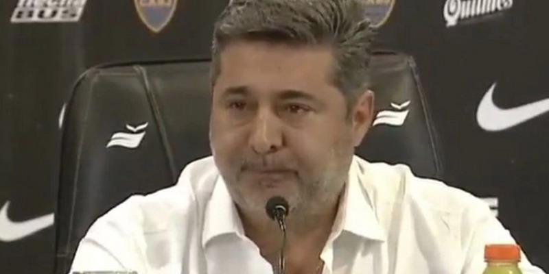 Angelici: “No voy a decir lo que pidió Riquelme, vamos a dejar que el hincha de Boca siga teniendo a su ídolo”