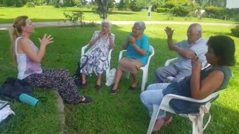 Cinco abuelos de entre 84 y 91 años terminan su primaria este viernes