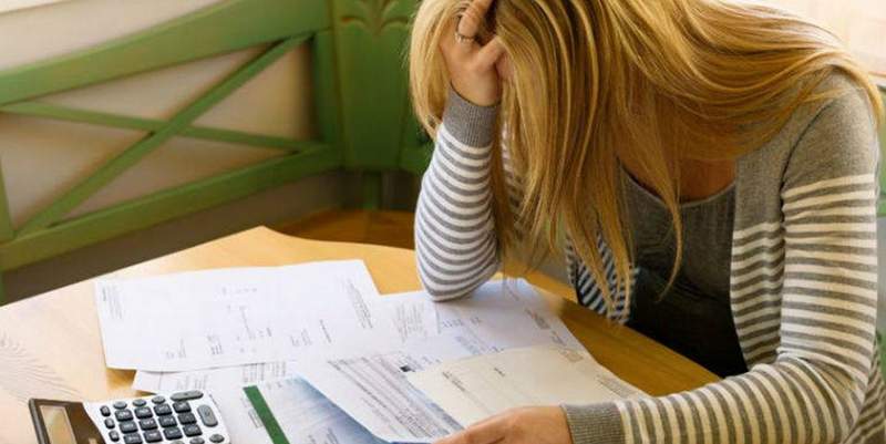 Más de la mitad de los argentinos adultos está endeudado