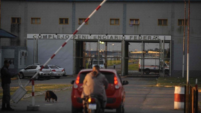 Códigos y secretos de la vida en los pabellones de gays de la cárcel de Ezeiza