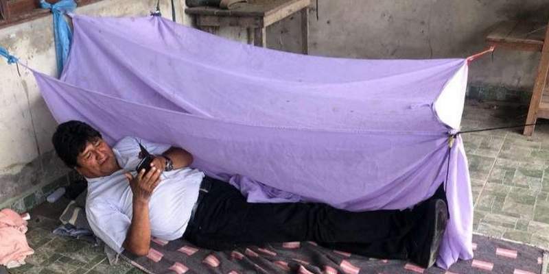 Evo Morales tuiteó desde su refugio y cargó contra las fuerzas de seguridad