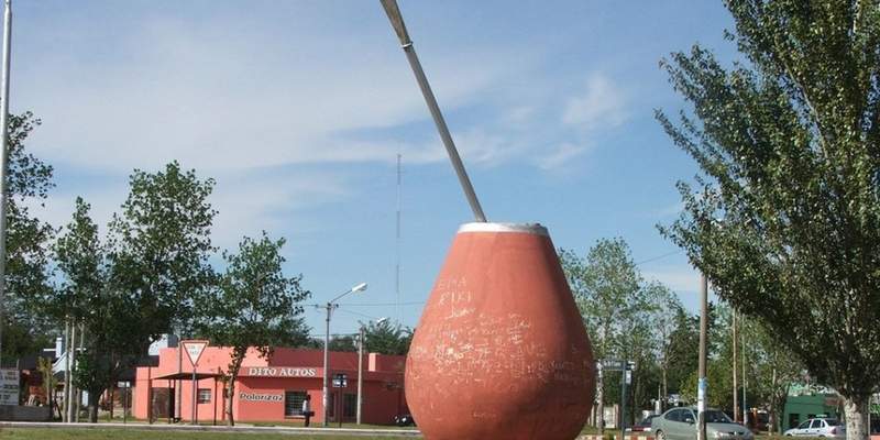 Dos chicas de 14 y 15 años denunciaron que fueron violadas por cuatro futbolistas