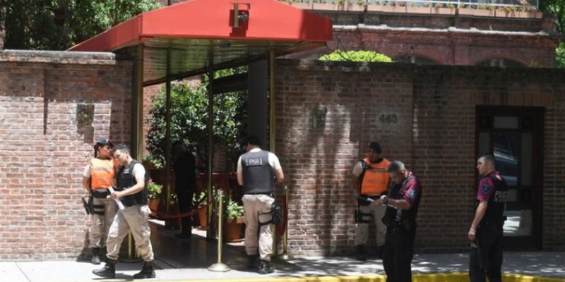 Motochorros mataron a un turista inglés e hirieron de gravedad