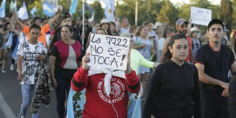 Manifestantes deciden próximas medidas de fuerza contra ley minera