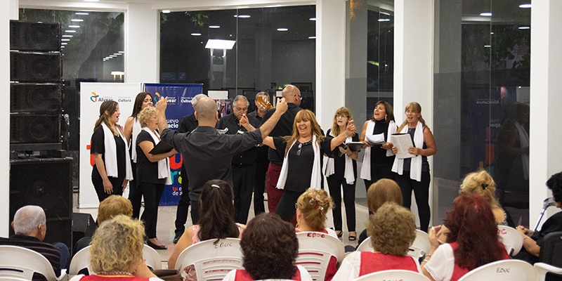 Gran actuación del coro Inti Pulku en Tu Espacio Cultural