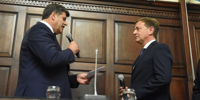 Rodolfo Suarez y Mario Abed juraron en la Legislatura como Gobernador y Vice de Mendoza