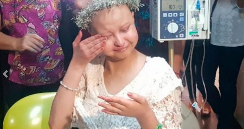 Tiene leucemia y le festejaron los 15 años en el hospital con una sorpresa especial