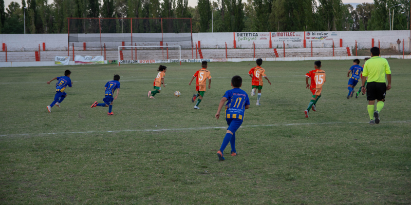 700 chicos de todo el pais participan del torneo Naranjita