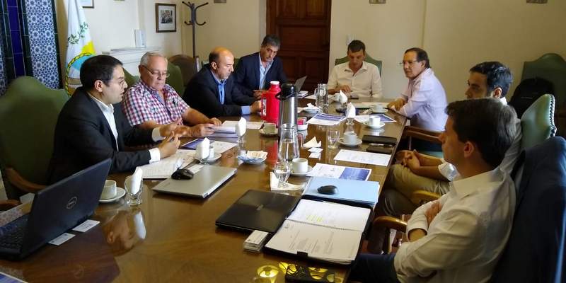 Vino por energía renovable: empresarios chinos están en Mendoza para avanzar en el acuerdo