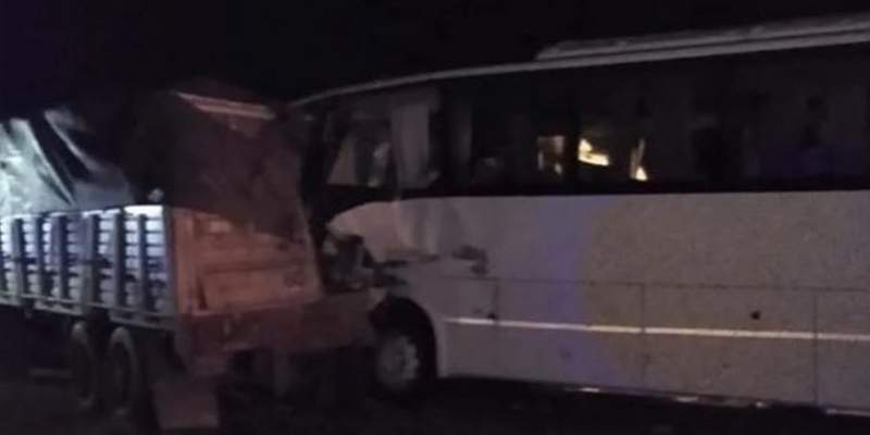 Chocó un micro que trasladaba a jugadores de Sportivo Barracas: un muerto y 22 heridos