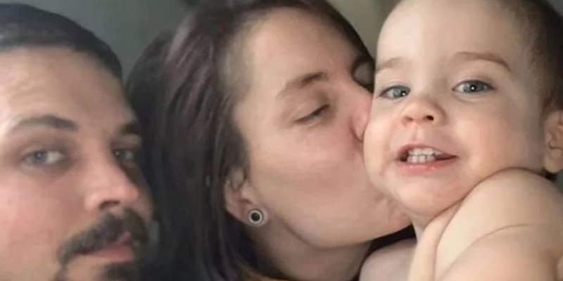 Desgarrador: un bebé murió abrazado a su perrito tras un incendio en su casa
