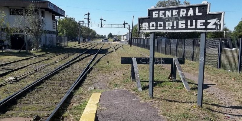 Un intendente y todos sus funcionarios trabajarán ad honorem