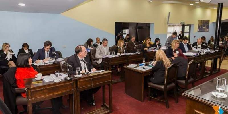 Polémica en Tierra del Fuego: con 15 diputados, la Legislatura tendrá 224 asesores