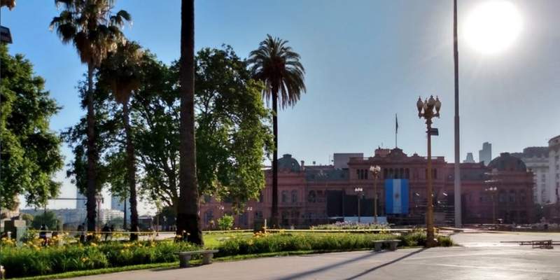 La Plaza de Mayo amaneció sin rejas