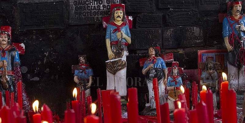 Día del Gauchito Gil: Esperan que 300 mil devotos lleguen al santuario correntino