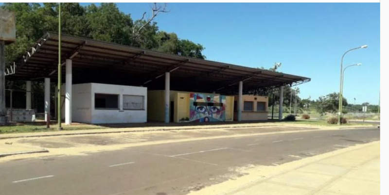 Violaron “en manada” a una chica de 15 años, grabaron el abuso y la amenazaron con viralizarlo