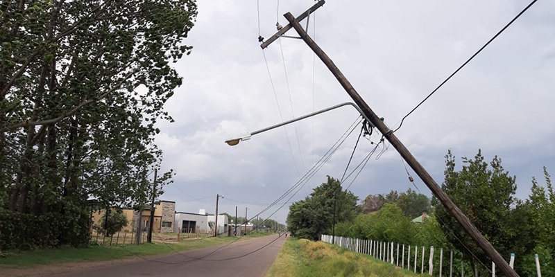 El municipio y empresas eléctricas trabajaron durante la tormenta
