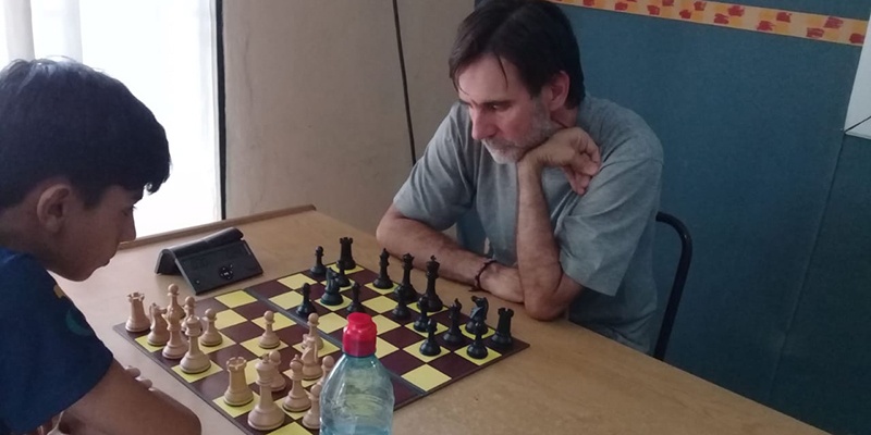 Ajedrez: Roberto Ruiz revalidó el título de Campeón Alvearense