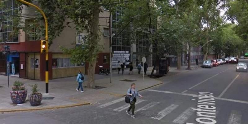 Un nene de cinco años sufrió una descarga eléctrica al tocar un cartel publicitario
