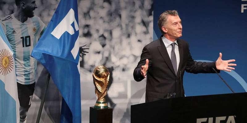 Reapareció Macri para organizar desde la FIFA un partido solidario de estrellas