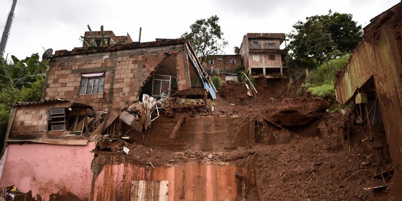 Violento temporal en Brasil deja al menos 37 muertos